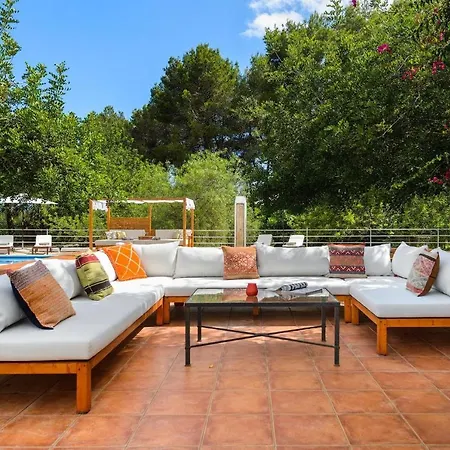 Prada Sleeps 16 - 3 Annexes - Huge Landscaped Grounds With Hammock, Yoga Area And Space Villa