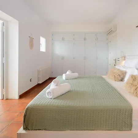 Prada Sleeps 16 - 3 Annexes - Huge Landscaped Grounds With Hammock, Yoga Area And Space Βίλα Santa Eulària des Riu